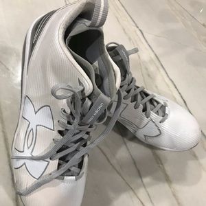 Under Armour Mid-Top Football Cleats Size: 12